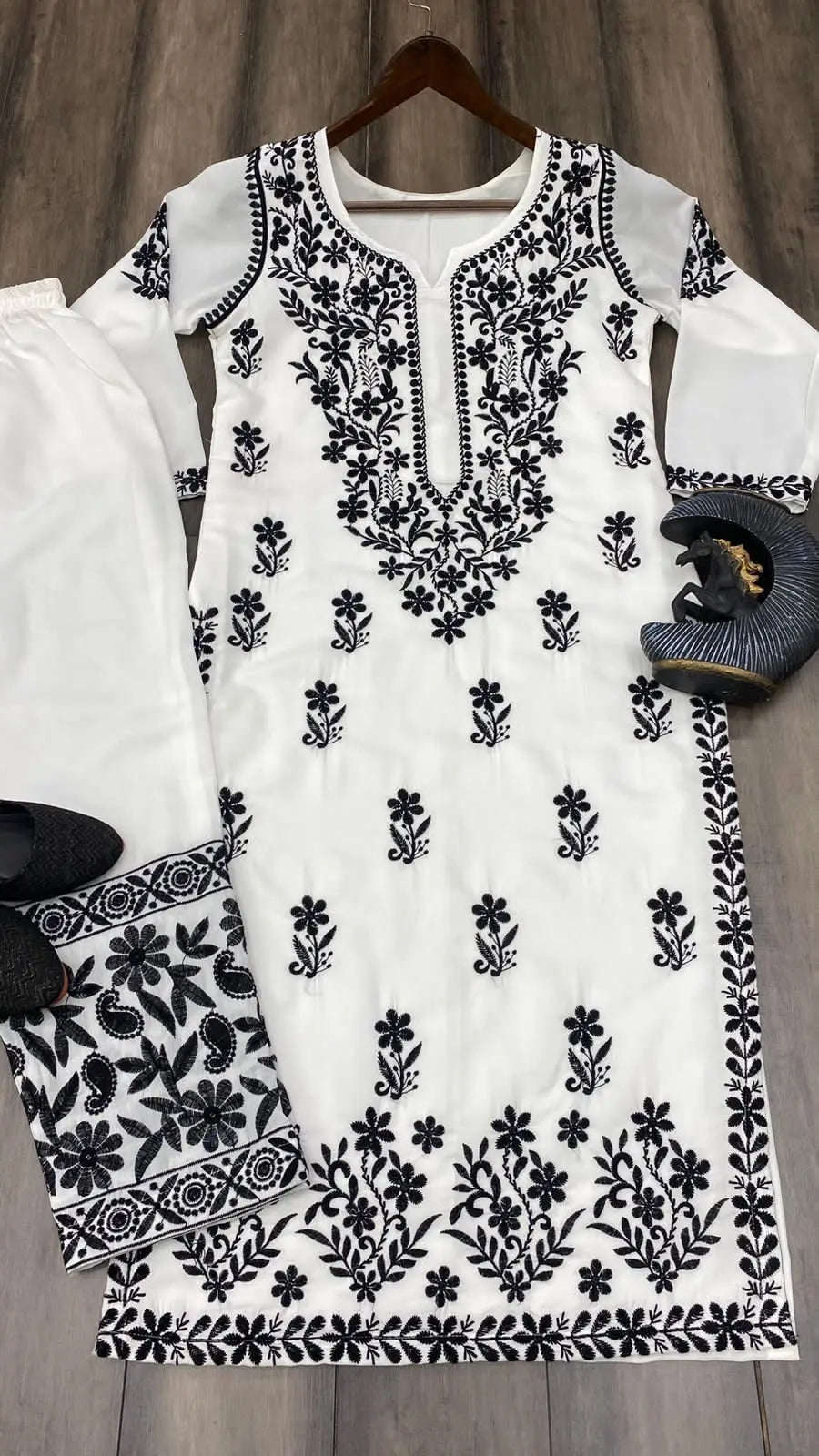 Muslin Chikankari Kurti Pant Set