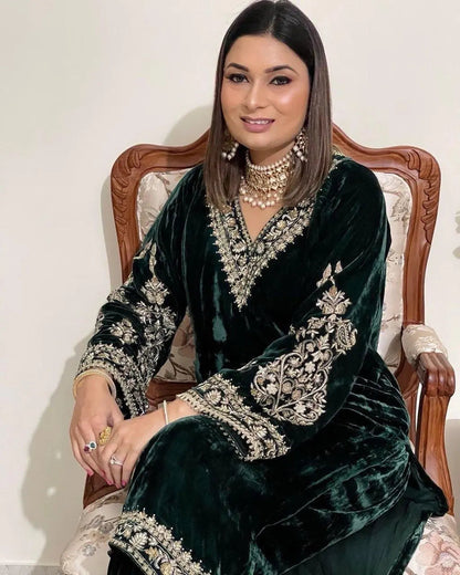 Zari Embroidery work Pakistani Velvet Kurti Pant Dupatta Set(Stitched)