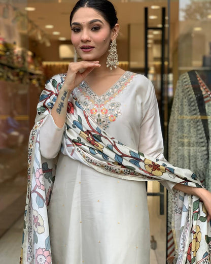 Viscose Chanderi Zari Weaving Neck work Kurti Pant Dupatta Set (Ready to wear)